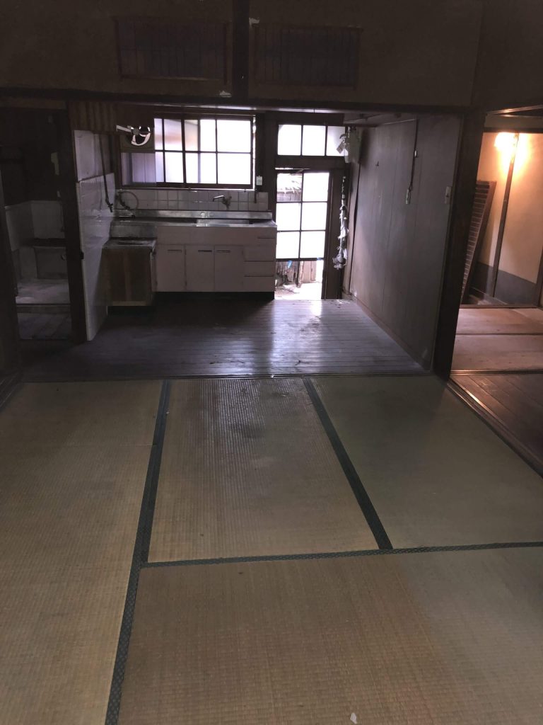 阪府内の荷物量が非常に多かったため、2日間に分けての作業